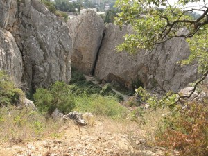 Никитская расщелина