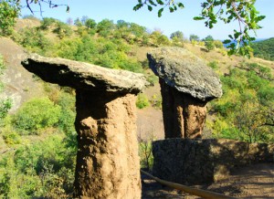 Каменные грибы в Крыму