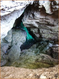 Подводная пещера Легенда